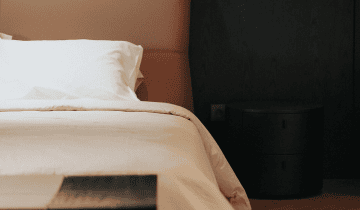 Enhancing Your Bedroom for a Better Night’s Sleep: 5 Key Factors