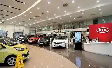 Плюсы и минусы покупки авто в автоцентрах