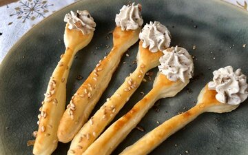 Eetbare amuselepel met truffelcreme