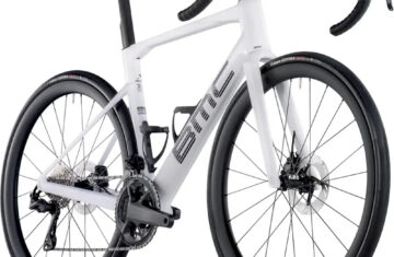 2026-BMC-Roadmachine-01-FOUR