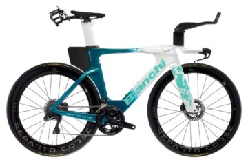 2026-bianchi-aquila-rc-shimano-dura-ace-di2-carbon-triathlon-bike