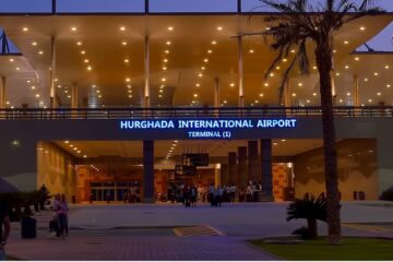 Hurghada nach Marsa Alam Transfer – Am Eingang des Flughafen von Hurghada