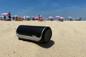 Macaé proíbe caixas de som na faixa de areia