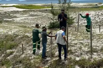 Área de restinga é liberada após retirada de cercamento irregular em Cabo Frio