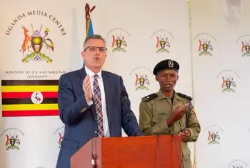 43 Ugandans Arrested Over Fake Documents in U.S. Applications HDhp9vTWEAA4F-X