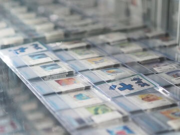 【東京都】トレーディングカード買取店に侵入、窃盗容疑で男3人逮捕