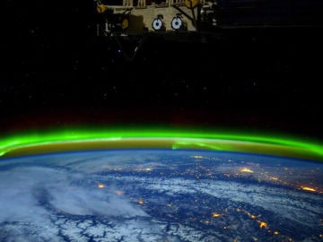 1_Harmonic-NASAUHD_EarthView.jpg