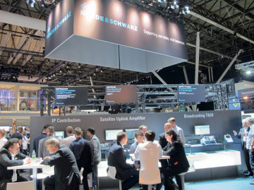 15_15-Rhode & Schwarz stand.jpg