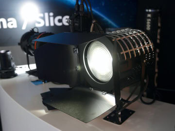 5_5-M16A8120-K5600-LED.jpg