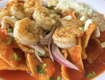 Chilaquiles con Camarones