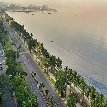 Roxas_Blvd along Manila Bay (360 x 359)
