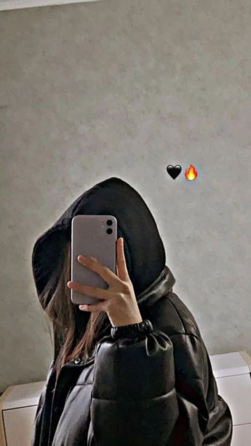 صور بنات عميقات غامضة.