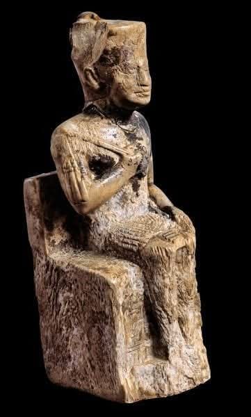 statue of King Khufu is just 7.5 cm tall