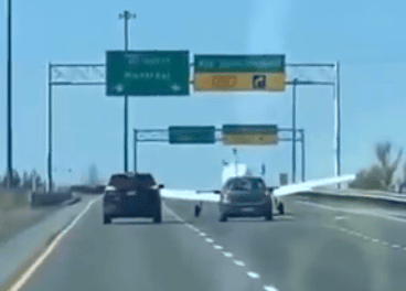Plane lands on a major Quebec highway