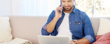 person with questions to ask a franchisor