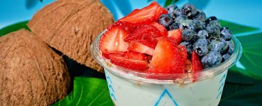 image of food served at playa bowls franchise locations