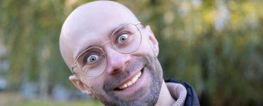 this person needs a franchise lawyer