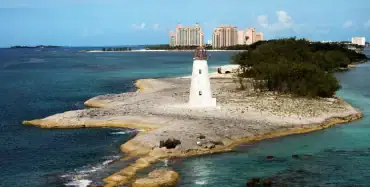 Lighthouse on an island in Nassau, Bahamas — location of the ICAO CALAF/4 Forum on aviation law and emerging litigation trends