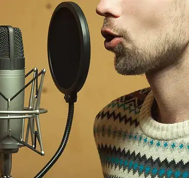 depositphotos_204431854-stock-photo-radio-concept-profile-portrait-handsome video dublaj
