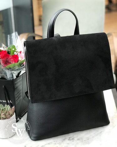 Lawful London black dahlia handbag chosen to be in the Top 5 Best Gifts for Women 2019 - Christmas Gift Guide