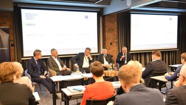 Debata, Hotel Loom, Łódź,