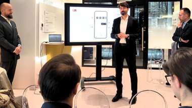 Jacek Iljin. Alior Mobile prezentacja. Źródło: Alior Bank