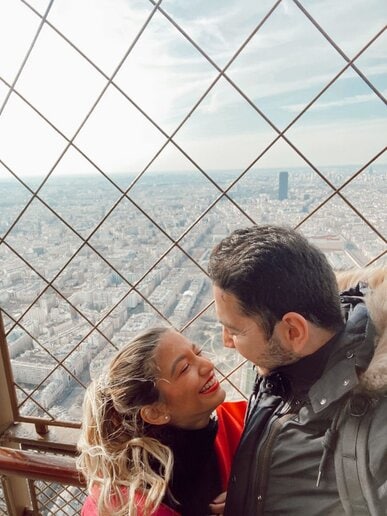 Viaggiandopercaso sopra la cima de la Tour Eiffel