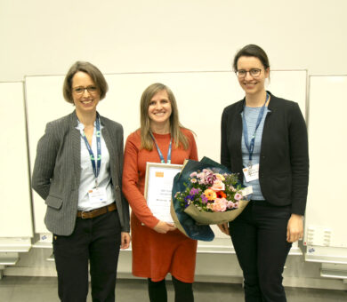 fltr: S. Eyerich (i.V AG Biedermann) M. Hils, Munic,(Preisträgerin) Prof. L Erpenbeck (ADF-board member)