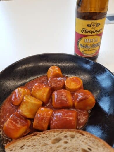 Currywurst mit Brot bei der Verabschiedung von Philipp
