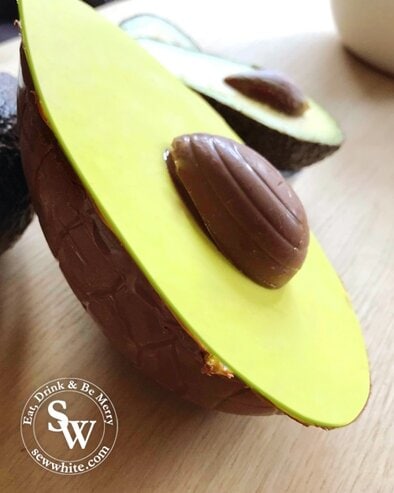 How to make an Avocado Easter egg at home with Creme Eggs