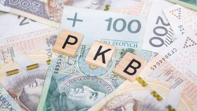 banknoty, napis PKB