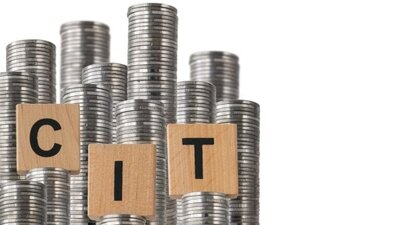 stosy monet, napis CIT