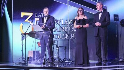 Forum Bankowe 2026. Jubileusz 35-lecia ZBP. Od lewej: Tadeusz Białek, Agnieszka Wachnicka, Włodzimierz Kiciński. Źródło: ZBP/Skrzyński