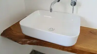 משטח עץ מלא לכיור מונח