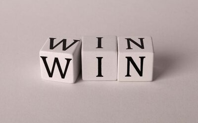 How to Boost Tender Win Rates Over Time with AI