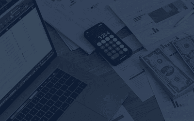 ¿Qué incluye el fee de una agencia B2B y qué se cobra aparte?