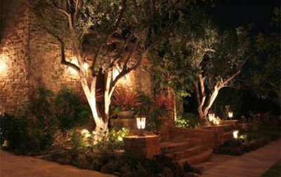 בריקים אבני חיפוי לגינה