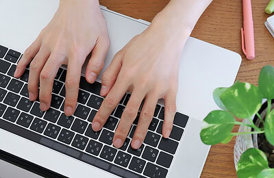 【建設・製造業の労務リスク回避】変形労働時間制導入の落とし穴と残業代計算の完全ルールのページへ