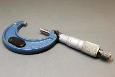 a 1-2 outside micrometer