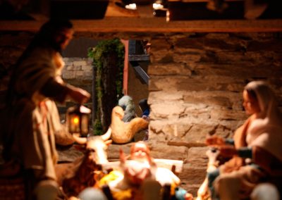 La hilandera a través de una ventana en 2009.