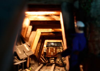 Vagón subiendo y bajando por la galería en 2010.