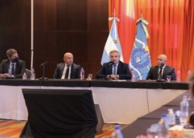 Nación se compromete a reactivar el turismo: se reunieron en Madryn con representantes del sector