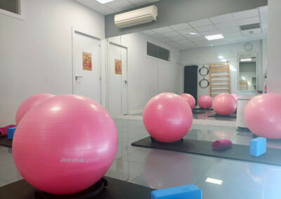 Sala de pilates y yoga en la clinica de Móstoles