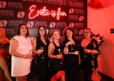 Zyrcled asiste a la inauguración de la nueva sala del Museo Erótico de Barcelona