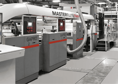 Die MASTERFLUTE TOUCH, die Litho-Laminiermaschine mit einem einzigartigen Register- und Klebesystem, ist seit 15 Jahren im Dauerbetrieb.