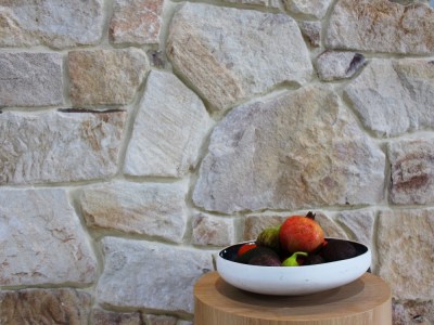 HOTHAM LIMESTONE CRAZY PAVING