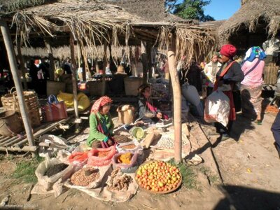 Kyauk Taing market