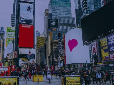contrastes alt="Explora la diversidad cultural de Nueva York. El tour de Contrastes te lleva por el Bronx, Queens y Brooklyn para ver la otra cara de la ciudad."