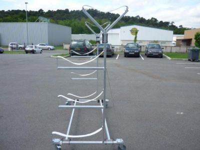 CHARIOT ALU PORTE 4 CANOES - - PRESENTOIR SUR ROULETTES