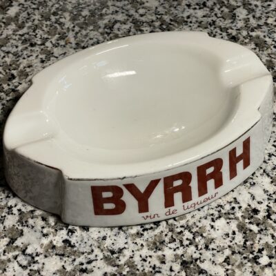 BYRRH - 1930er/40er Jahre Reklame-Aschenteller aus Belgien (Porcelaine Renastrid) für den Apero aus Frankreich
